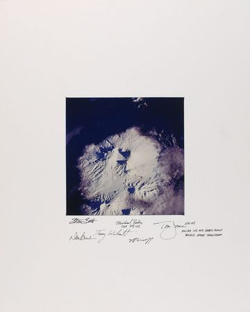 Lot #525 Space Shuttle: Visually impressive cast of Space Shuttle astronauts - Image 6