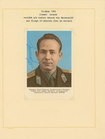 Lot #532 Cosmonauts Signed Photographs - Image 6