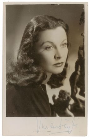 Lot #880 Vivien Leigh and Laurence Olivier Signed Photographs - Image 1