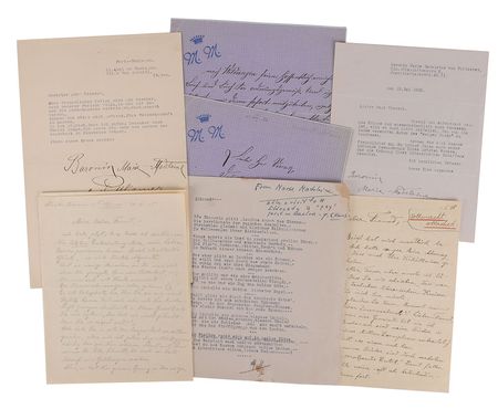 Lot #696 Authors Group Lot - Image 1