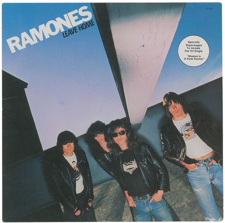 Lot #7443 The Ramones: Johnny and Dee Dee - Image 4
