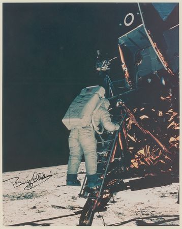 Lot #479 Buzz Aldrin Signed Photographs - Image 2