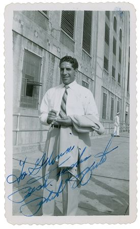 Lot #834 NY Yankees Signed Photographs - Image 1