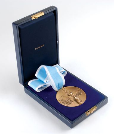 Lot #3070 Lake Placid 1980 Winter Olympics Bronze Winner?s Medal Awarded to Bo Berglund - Image 5