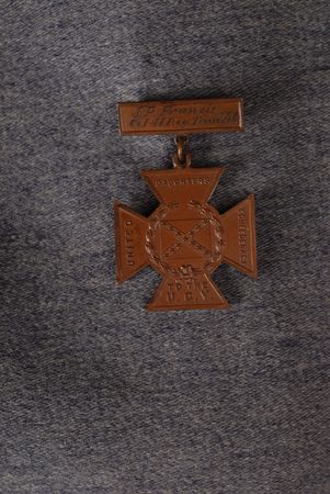 Lot #551 United Confederate Veterans Uniform: United Confederate Veterans uniform of a captured Tennessee Volunteer - Image 4