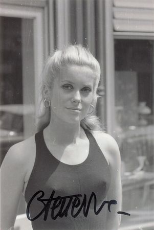 Lot #984 Catherine Deneuve Signed Photographs - Image 7