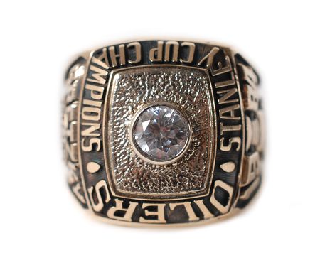 Lot #843 Wayne Gretzky Ring Prototype - Image 1