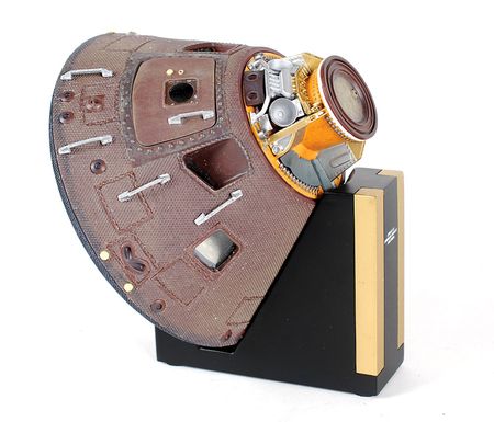 Lot #6396 Buzz Aldrin Signed Apollo 11 Model - Image 2