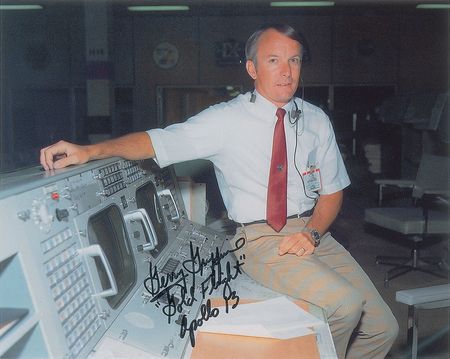 Lot #6211 Apollo 13 Oversized Signed Photograph: Lovell, Kranz, Lousma, and Liebergot - Image 2