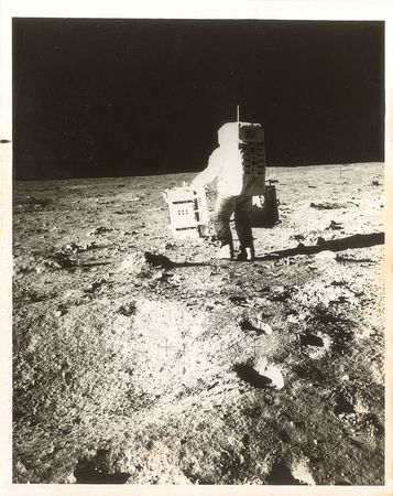 Lot #6130 Guenter Wendt’s Signed Collection of Apollo 11 Photographs - Image 8