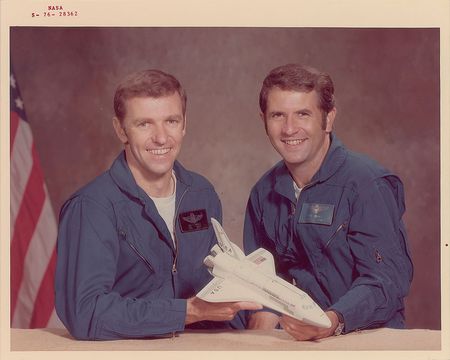 Lot #6133 Guenter Wendt’s Signed Collection of Shuttle Photographs - Image 7