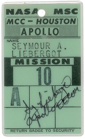 Lot #6314 Sy Liebergot’s Set of Apollo 7, 9, and 10 Badges - Image 3