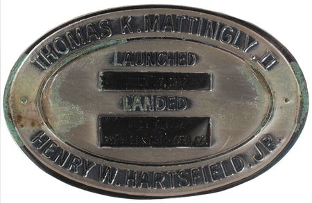 Lot #6618 STS–4 Unflown Robbins Medal - Image 2