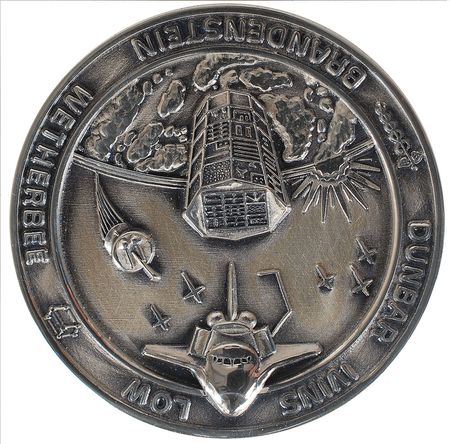 Lot #6625 STS–32 Unflown Robbins Medal - Image 1
