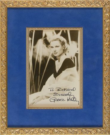 Lot #789 Grace Kelly Signed Photograph - Image 2