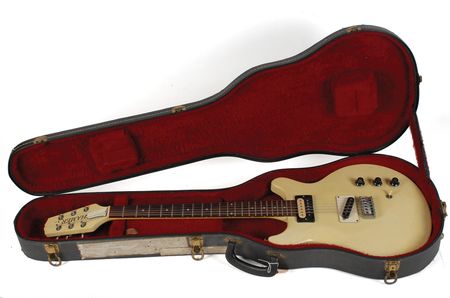 Lot #7498 Johnny Ramone’s Owned and Stage-Used Signed Hamer Guitar - Image 7