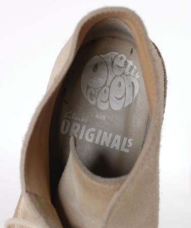 Lot #7560 Oasis: Liam Gallagher Owned and Signed Shoes - Image 2