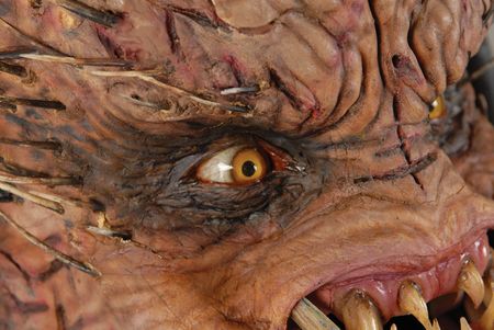 Lot #815 Predator: Massive Elder Yautja mask from Alien vs. Predator - Image 2