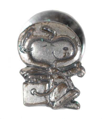 Lot #424 STS-109 Flown Silver Snoopy Pin - Image 1
