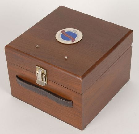 Lot #1066 Miss America Tiara: Miss Americaâ€™s crown - Image 3