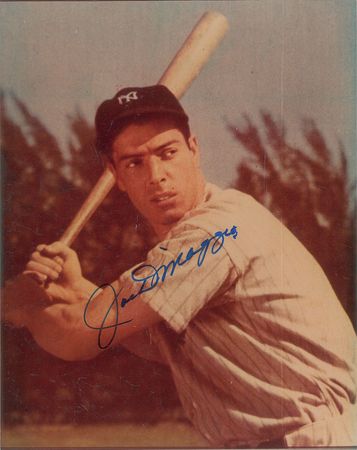 Lot #1168 Joe DiMaggio Signed Photographs - Image 1