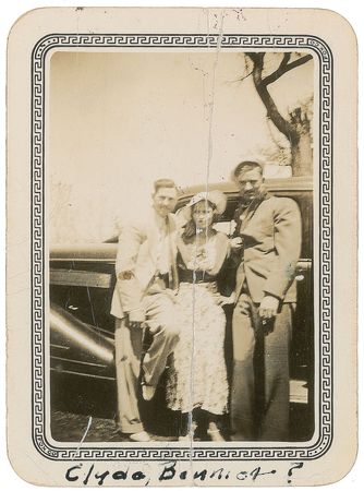Lot #231 Bonnie and Clyde: Incredible original candids of Bonnie and Clyde - Image 8