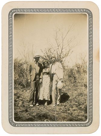 Lot #231 Bonnie and Clyde: Incredible original candids of Bonnie and Clyde - Image 9
