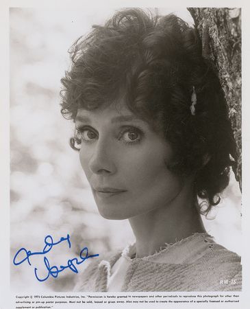 Lot #1115 Audrey Hepburn Signed Photograph - Image 1