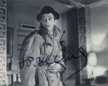 Lot #1089 Jean Paul Belmondo Signed Photographs - Image 3
