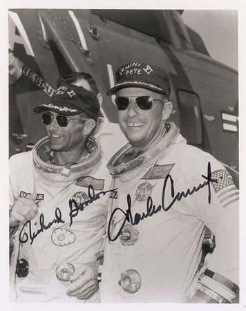 Lot #486 Gemini Signed Photographs - Image 1