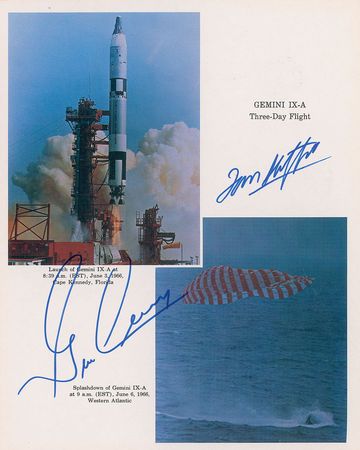 Lot #486 Gemini Signed Photographs - Image 3