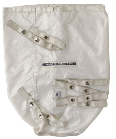 Lot #406 Apollo 15: Lunar flown â??sample containment bagâ?? from the historic Apollo 15 mission - Image 2