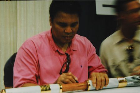 Lot #9134  Atlanta 1996 Summer Olympics Torch Signed By Muhammad Ali - Image 5