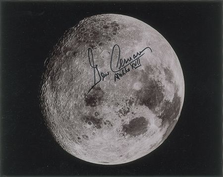 Lot #340 Moonwalkers Signed Photographs - Image 2