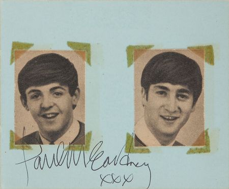 Lot #555 Beatles: Paul McCartney Signature - Image 1