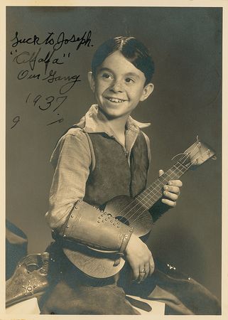 Lot #945 Our Gang: Carl ‘Alfalfa’ Switzer: The guitar-playing Alfalfa - Image 1