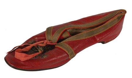 Lot #161 Pope Pius IX: A ?most precious gift??Pope Pius IX?s red papal shoe - Image 1