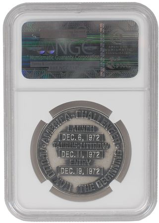 Lot #2084 Dave Scott?s Apollo 17 Flown Robbins Medal - Image 2