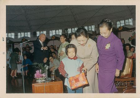 Lot #352 Soong Ching-ling and Mayling Soong Chiang: The mothers of modern China - Image 3