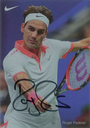 Lot #905 Roger Federer Signed Photographs - Image 3