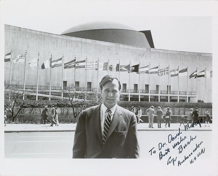 Lot #164 George Bush Signed Photographs - Image 2