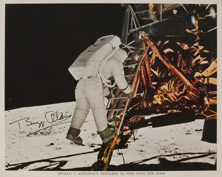 Lot #490 Moonwalkers Signed Photographs - Image 6