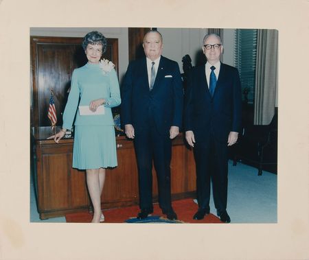 Lot #318 J. Edgar Hoover: Collection of letters from the longtime FBI head - Image 3