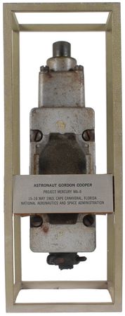 Lot #6097 Gordon Cooper’s MA-9 Mercury First Motion Switch - Image 3
