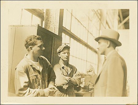 Lot #6009 Amelia Earhart Signed Photograph - Image 4
