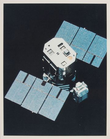 Lot #6500  STS-41C Flown Screw - Image 2