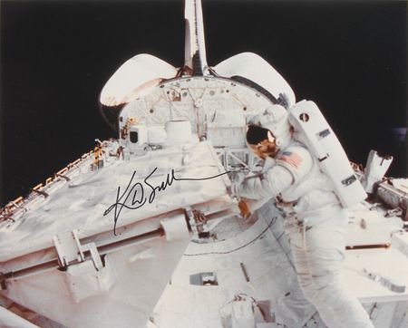 Lot #6185 ASF Club 2006 Collection of Signed Photographs - Image 10