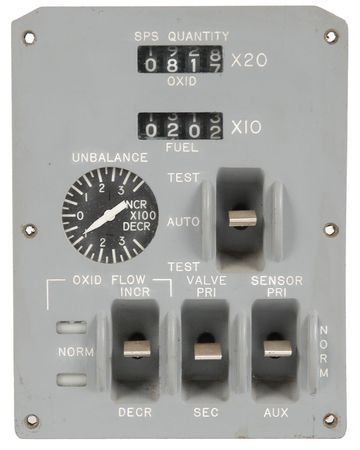 Lot #6138 Apollo CM Fuel Quantity Indicator - Image 4