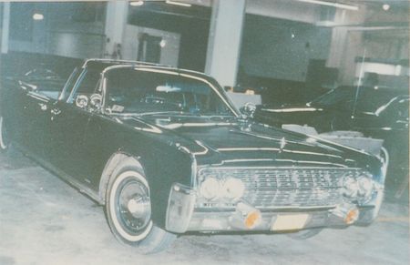 Lot #8 John F. Kennedy Assassination Limousine Seat Leather Swatches: Swatches from the assassination limousine?s leather interior - Image 3
