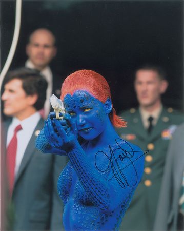 Lot #7414 Jennifer Lawrence Pair of Signed Photographs - Image 1